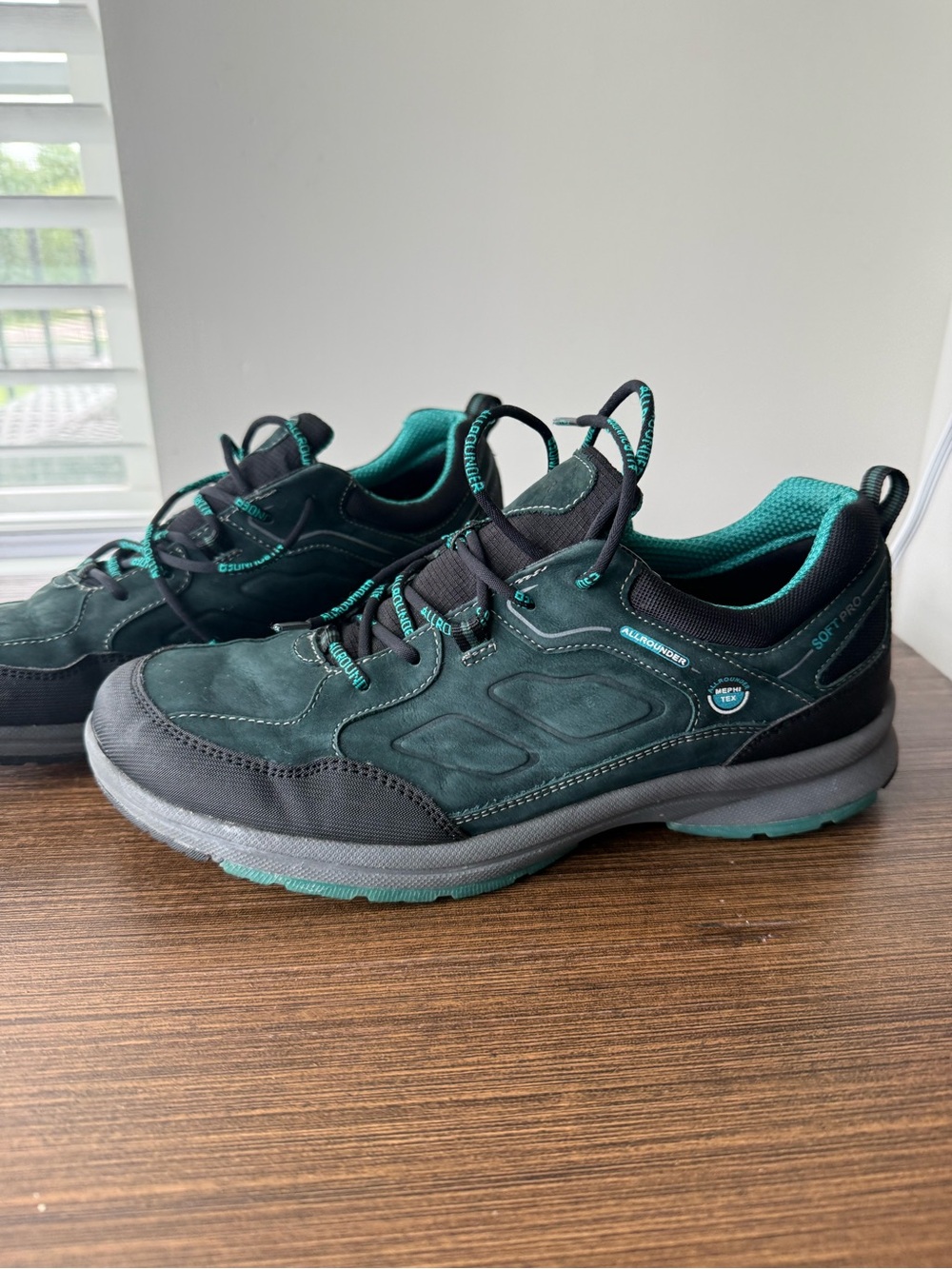 Men's Athletic Trail Sneakers — Black & Teal - Picture 2 of 5